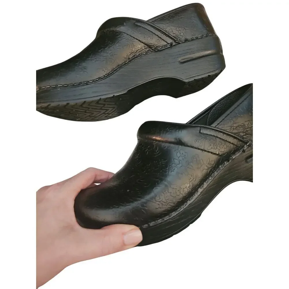 Dansko women's black floral tooled clogs, size 37 (US 7) SH156